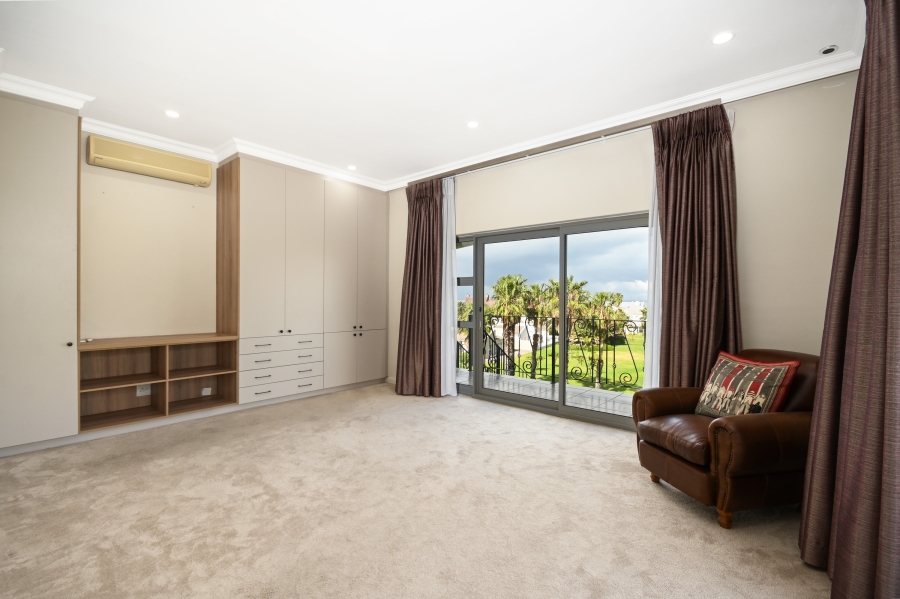 5 Bedroom Property for Sale in Greenways Golf Estate Western Cape